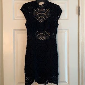 Open back Lacey black dress😍